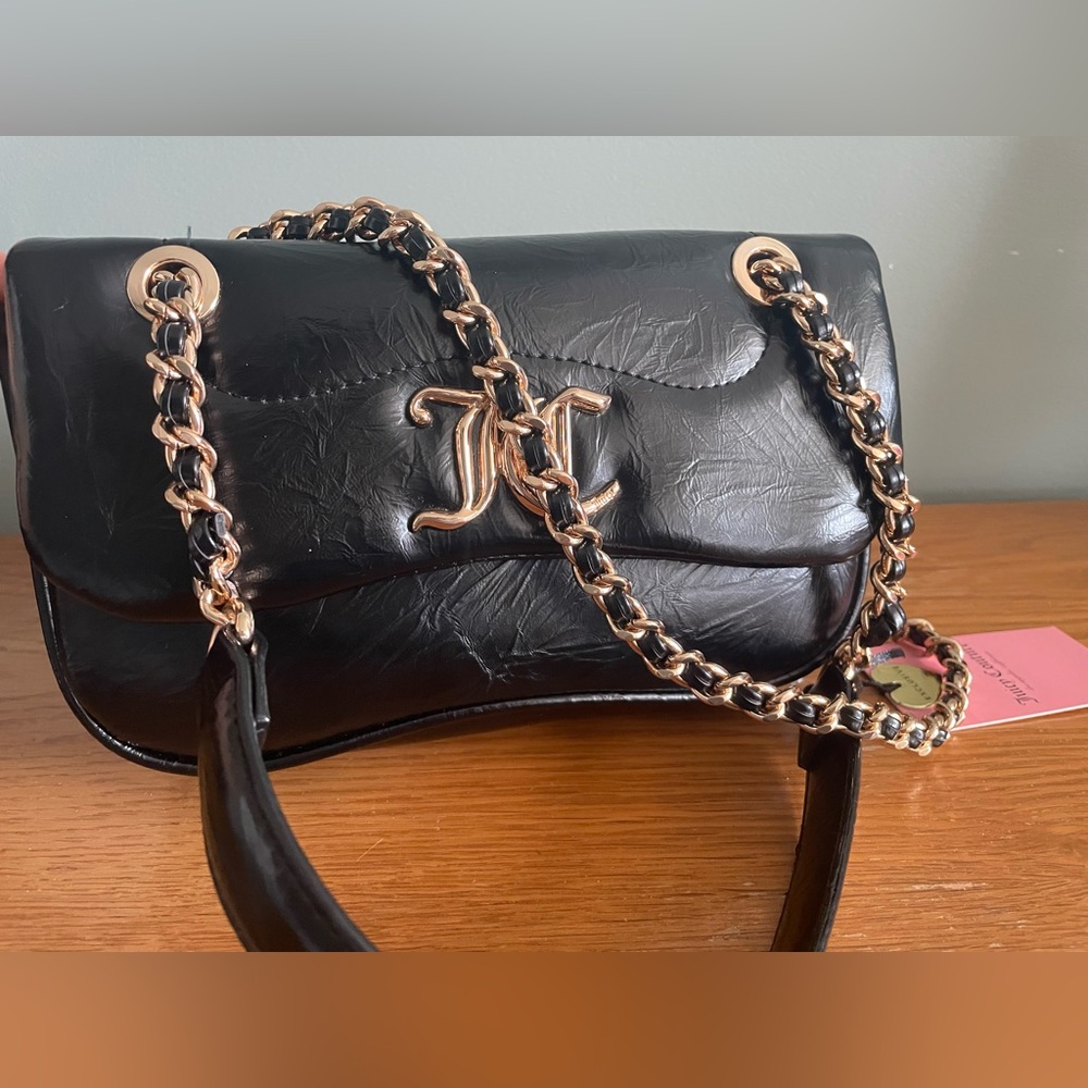Juicy Couture Fashion Vibe Flap Crossbody Black Chain Strap Logo Textured NWT